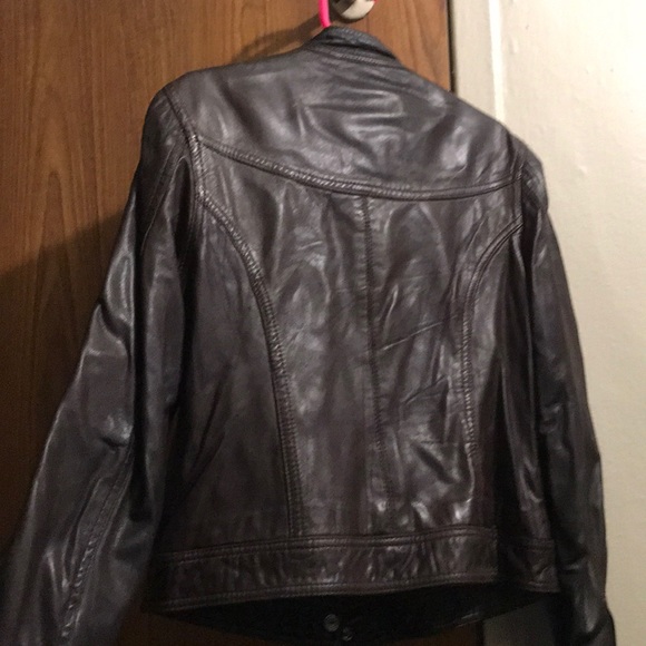 LEATHER JACKET - Picture 4 of 8